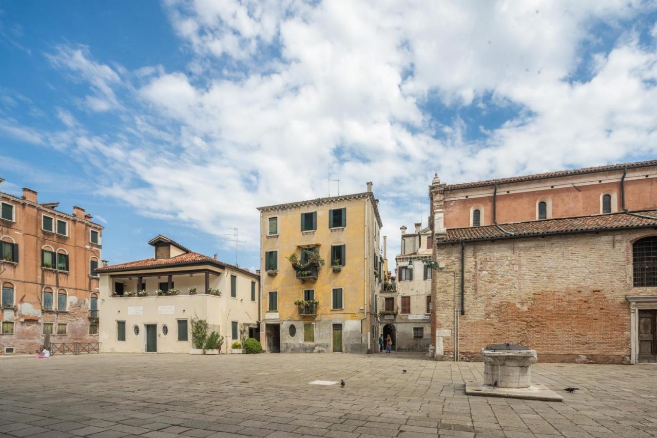 Bright Apartment On Venetian Roofs R&R Exterior photo
